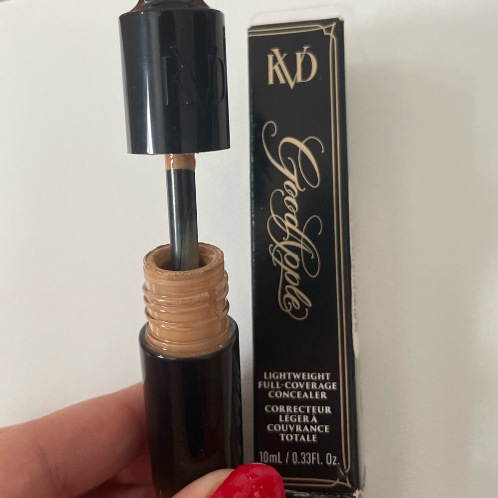 KVD Concealer Shade Medium